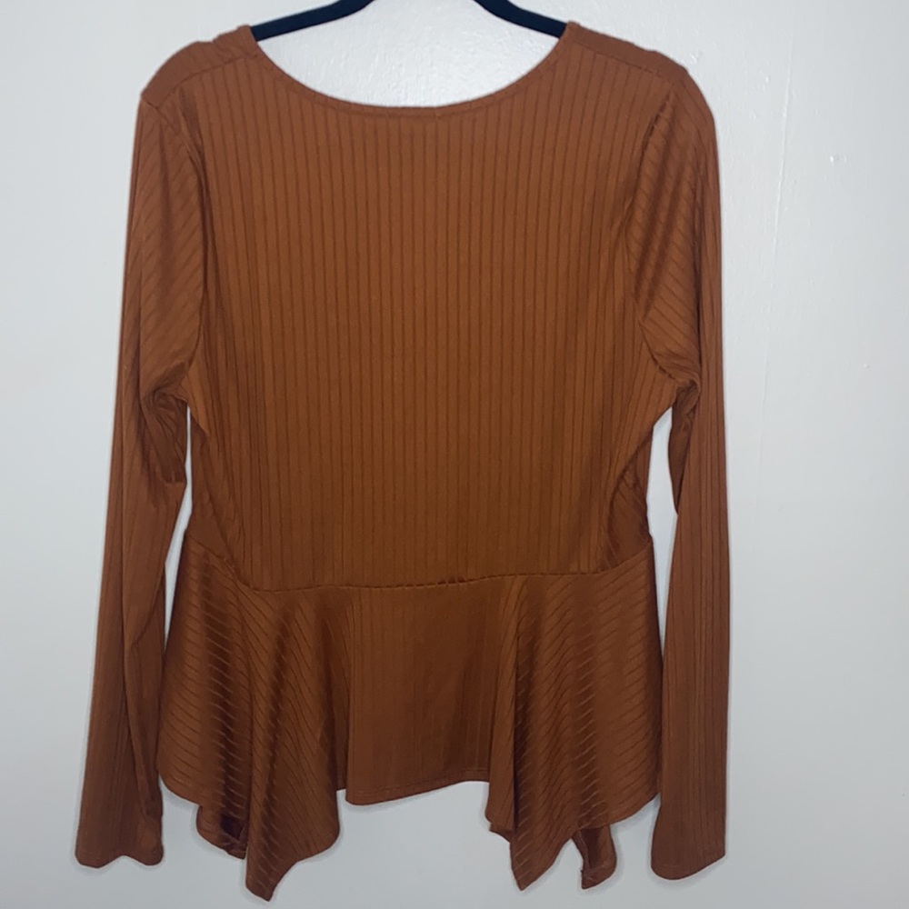 🌵NWT Burn Orange long sleeve ribbed fun designed top! - Picture 8 of 8